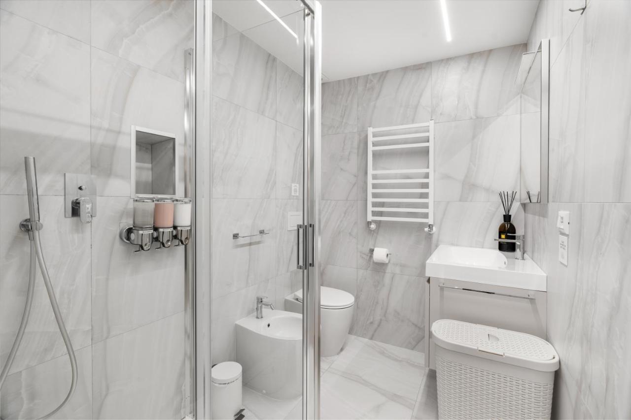 Modern Quiet Super Central Luxury Apartment ميلان المظهر الخارجي الصورة